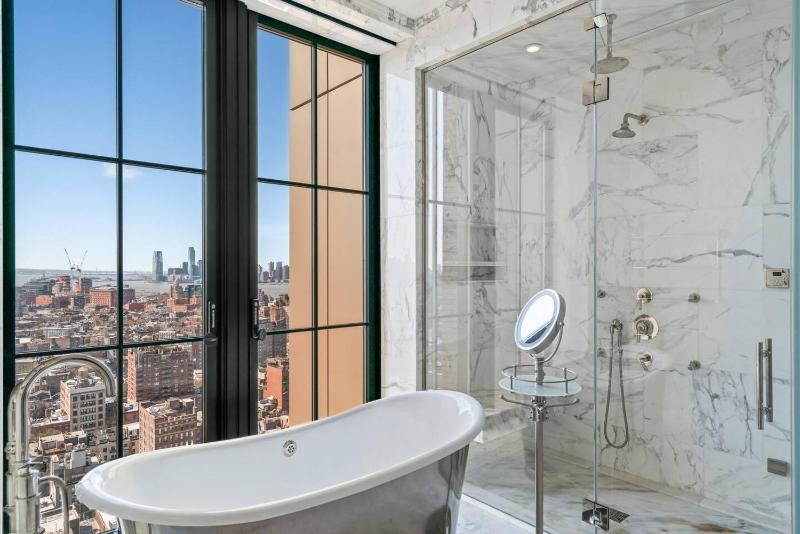 Penthouse Modern Spacious bedrooms - image 8