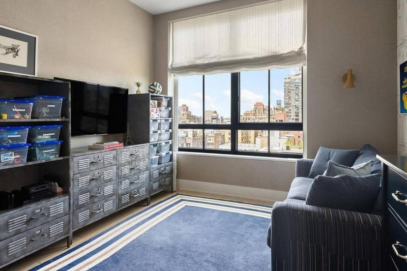 Penthouse with Private Rooftop Terrace - image 14