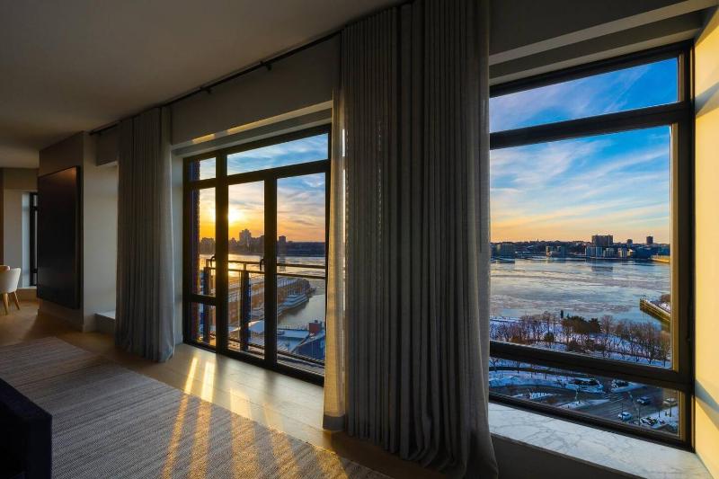 Cozy Apartment with Scenic View - image 12