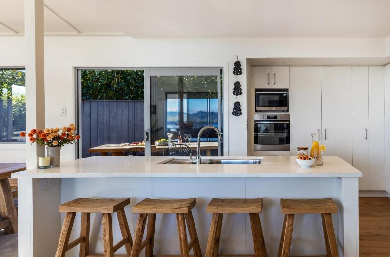 Views on Beachman - image 31