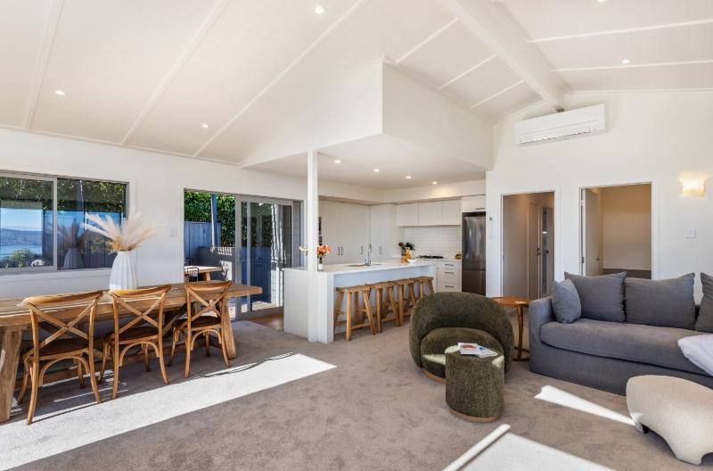 Views on Beachman - image 9