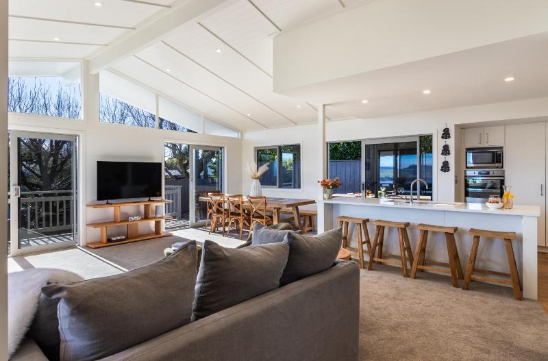 Views on Beachman - image 10