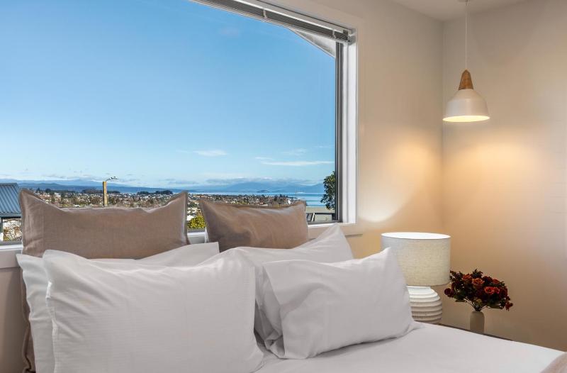 Views on Beachman - image 23