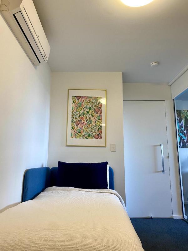 Family friendly apartment in CBD - image 4