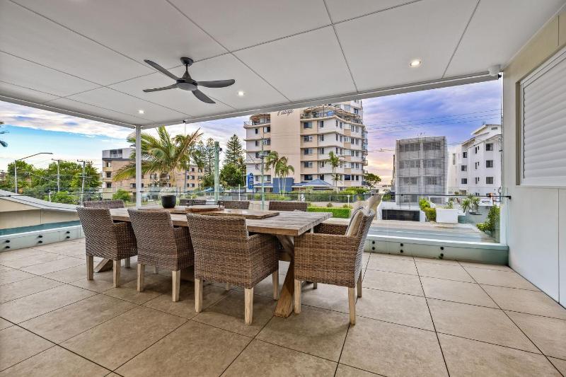 10 Landsborough Pde - image 15