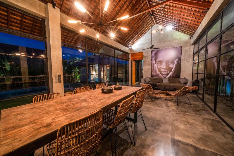 Wirtiga - Elegant 3bdr villa in the heart of Canggu! PROMO! - image 13