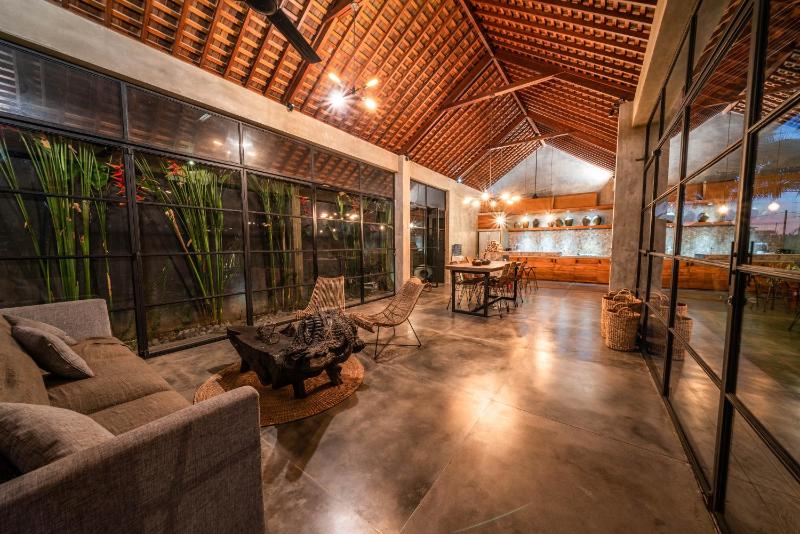 Wirtiga - Elegant 3bdr villa in the heart of Canggu! PROMO! - image 21