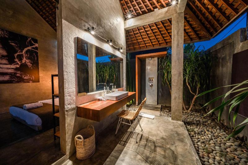 Wirtiga - Elegant 3bdr villa in the heart of Canggu! PROMO! - image 7