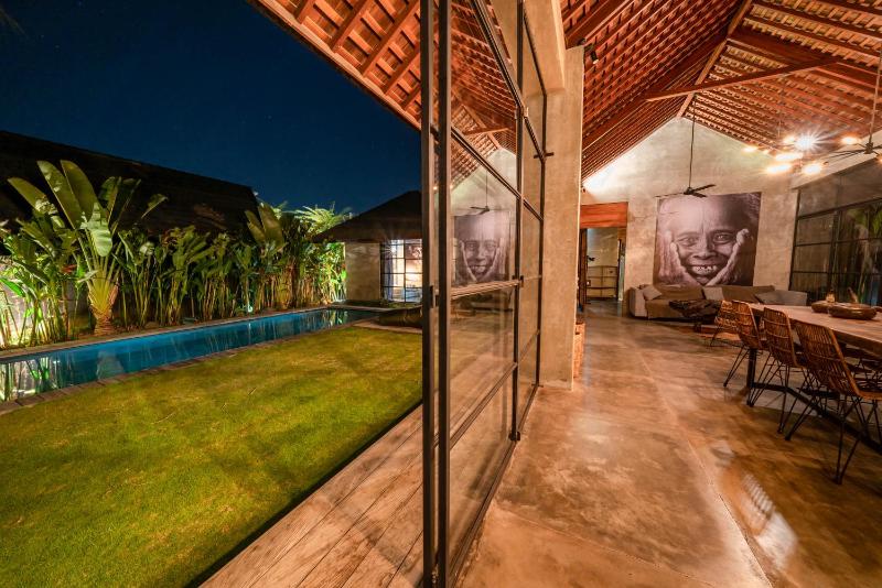 Wirtiga - Elegant 3bdr villa in the heart of Canggu! PROMO! - image 49