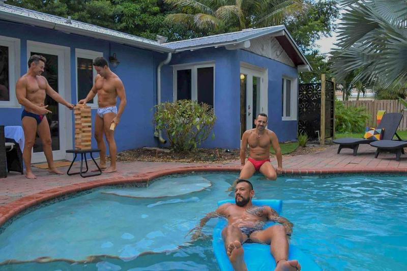 Kiki 3 - Men's Clothing optional Guest Houses - image 48