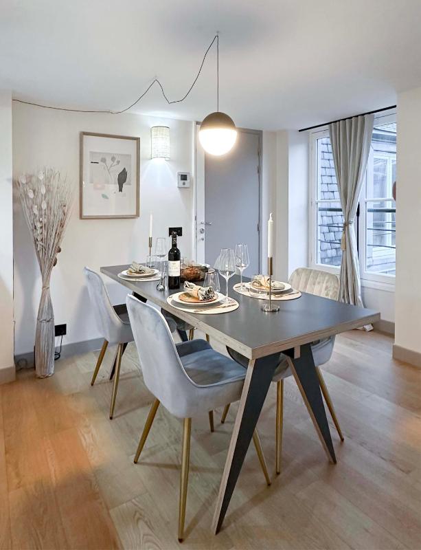 Apartment with lift saint-germain-des-pres - image 12