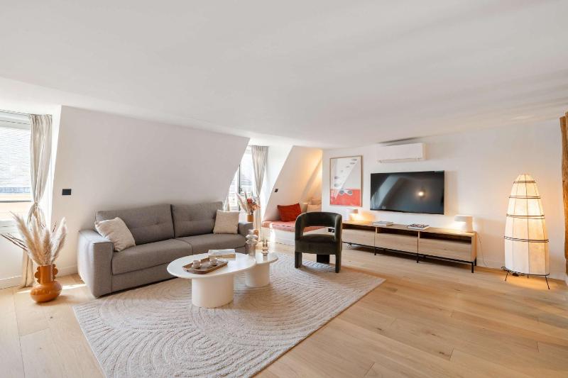 Luxurious flat with AC & lift - Luxembourg Gardens - image 10