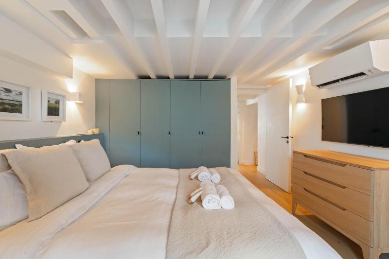Luxurious flat with AC & lift - Luxembourg Gardens - image 2