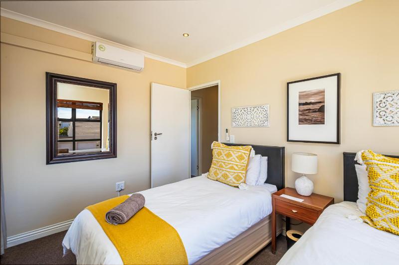 Ellefsen Golf Suite 115 Langebaan 4-sleeper - image 5