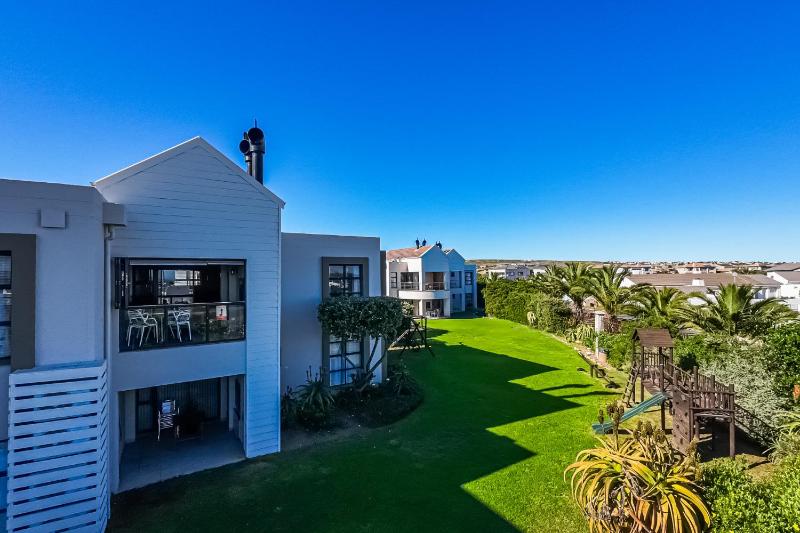 Ellefsen Golf Suite 115 Langebaan 4-sleeper - image 3