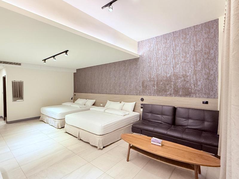 KLA B&B - image 8
