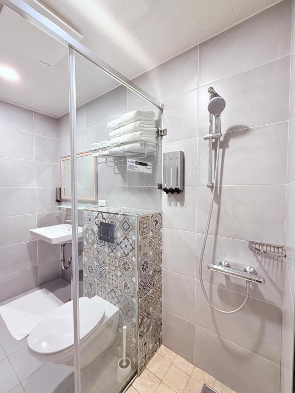KLA B&B - image 9