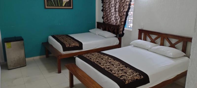 Hotel Las Palmas en Laurel - image 2