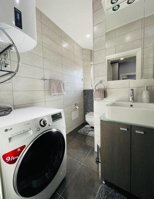 Luxury Apt 1 - image 5