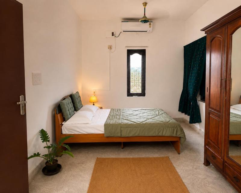 The Coastal Calm Sea-Breeze apartment upper unit - image 15