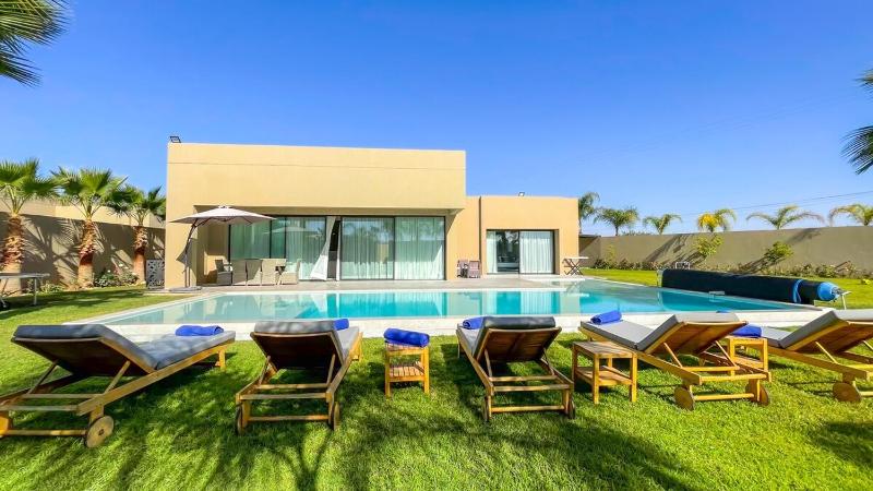 Villa Luna piscine sans vis a vis - image 6