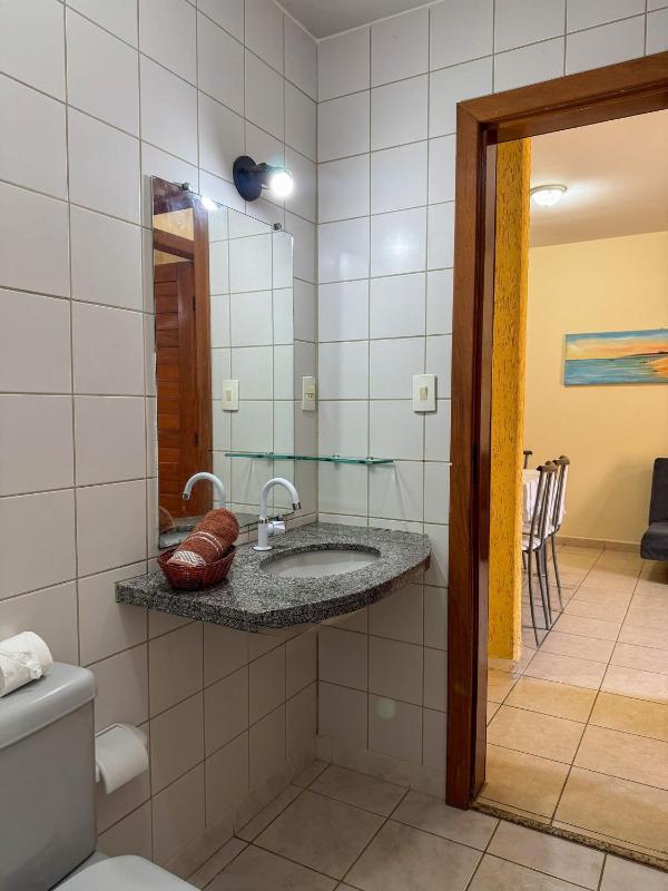 em frente à PRAIA; piscina; 1 quarto; WiFi; estacionamento 1 carro; até 5 pessoas - image 11
