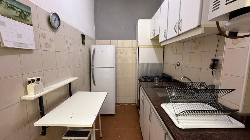Industrial Loft for 3 Pax near Subway - image 7
