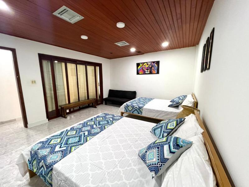 Limsor Beach Frente al mar - image 13