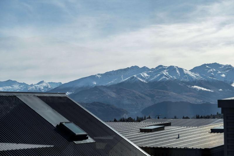 Eliza's Escape with Mountain Views - image 38