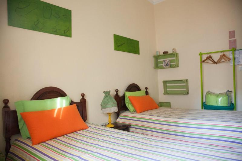 Twin Room with Shared Bathroom image 4
