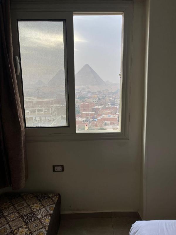 Continental Pyramids View Hotel - image 9