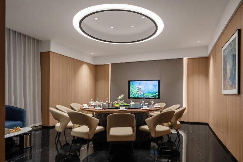 Changsha Kangnian Sega Hotel Wanjiali Shopping Mall Prime Location Near Subway Exit 1 Excellent Buffet Breakfast Smart Choice for Business Travelers and Tourists in Lively Downtown Area - image 8