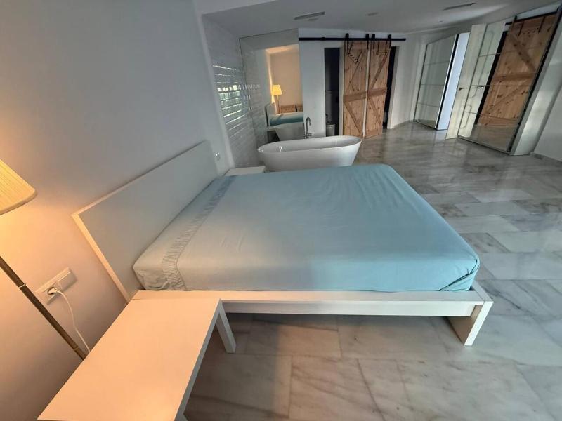 Villa en Marbella para 8 en 1ra linea de playa - image 35