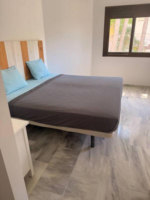 Villa en Marbella para 8 en 1ra linea de playa - image 7