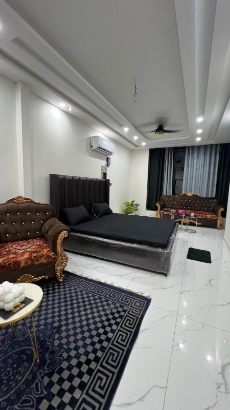 Family Apartment in Multan - image 1