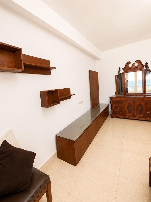 Beachfront Mansion with a private pool in Hadaba - image 22