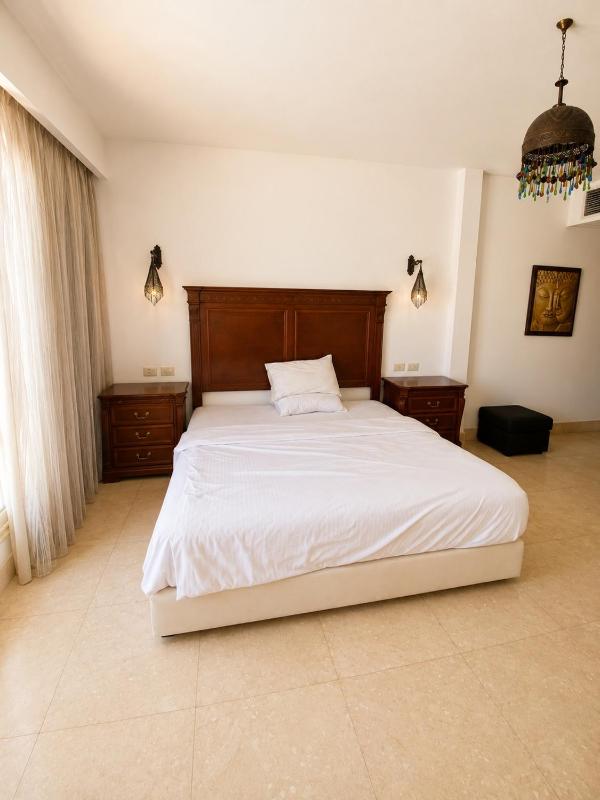Beachfront Mansion with a private pool in Hadaba - image 10