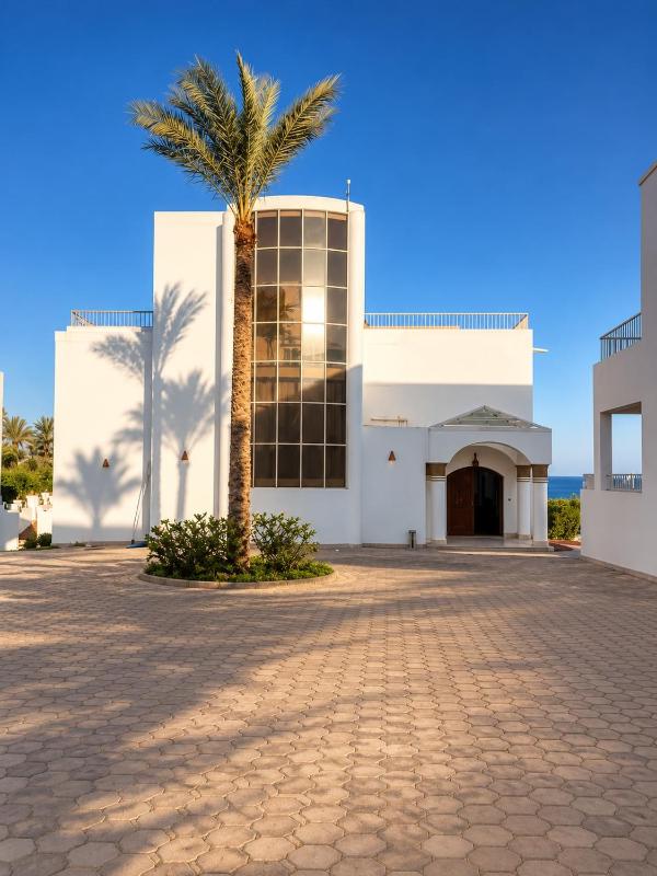Beachfront Mansion with a private pool in Hadaba - image 14