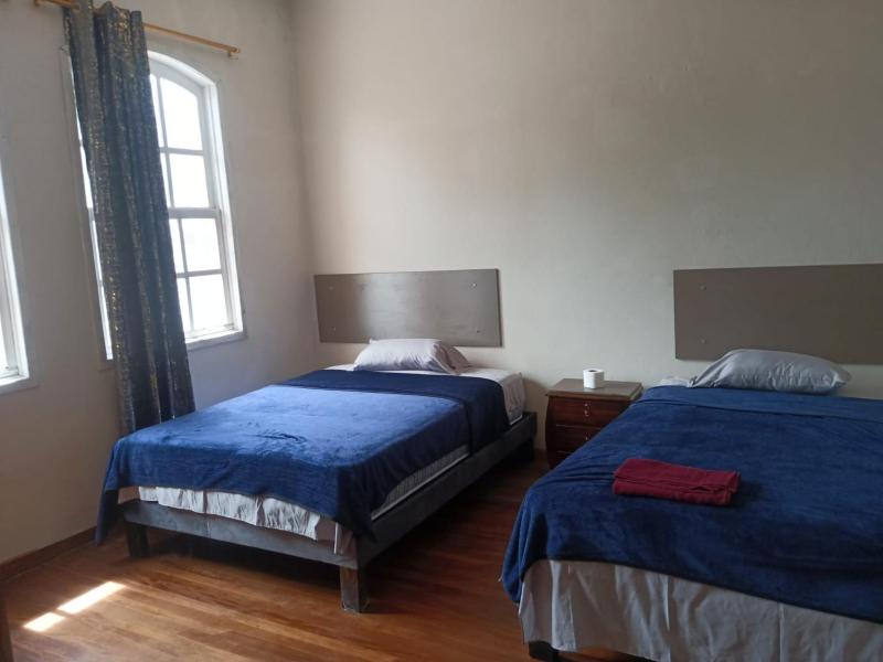 Hostal Piscis - image 8