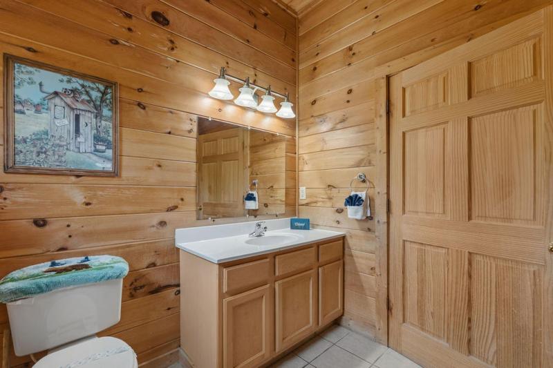 Cabin T T for Tennessee Time to Relax - image 7