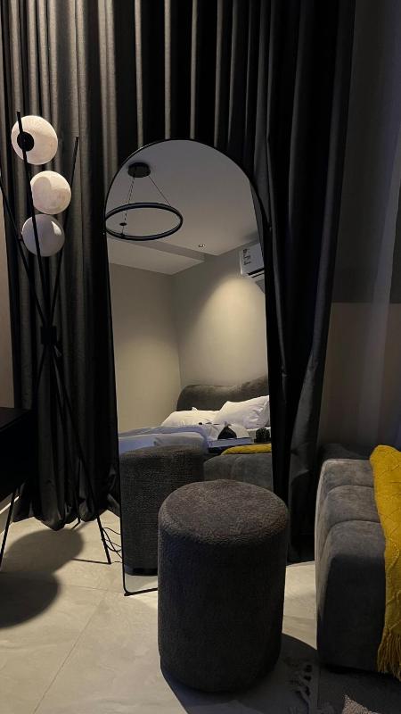 Soft studio with a quiet design - image 13