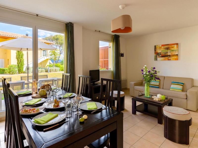 Duplex in Six-Fours-les-Plages - image 9