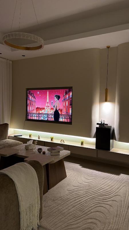 A suite with an elegant and modern design that combines comfort and luxury - image 1
