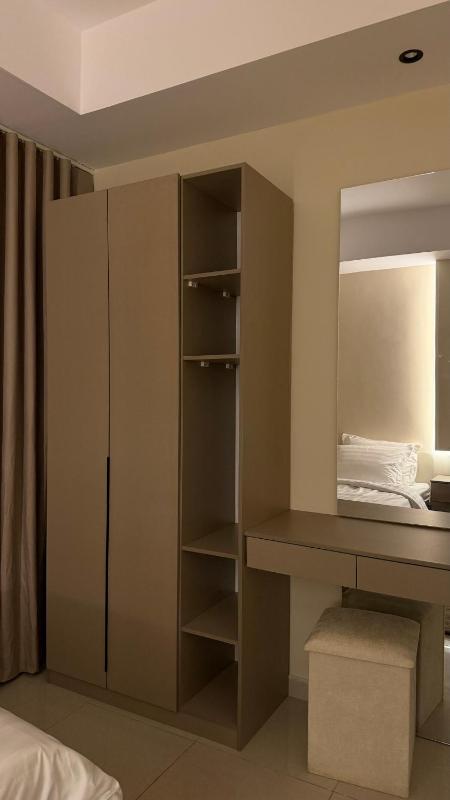 A suite with an elegant and modern design that combines comfort and luxury - image 3