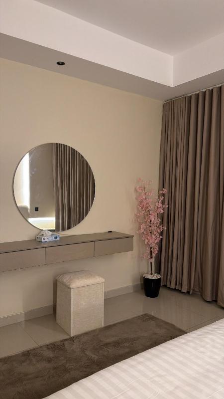 A suite with an elegant and modern design that combines comfort and luxury - image 4