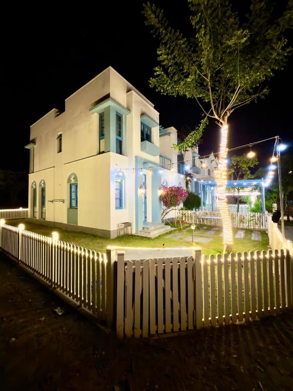 Villa NovaWorld Phan Thiet - image 1