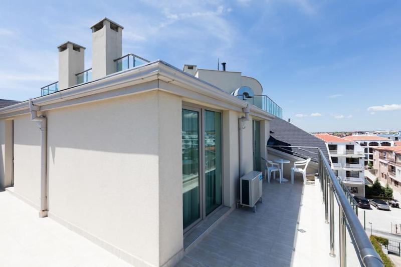 Junior Suite with Balcony image 2