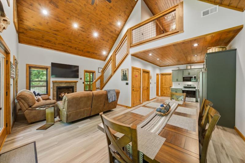 Wiley's Bend cabin - image 9