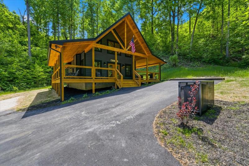 Wiley's Bend cabin - image 19