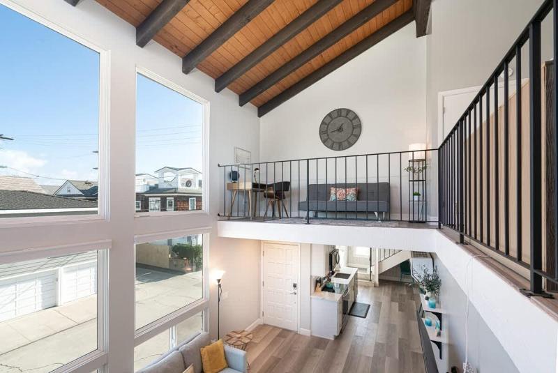 1011 N Bayfront B - Light Bright Balboa Island with Bay Views home - image 12